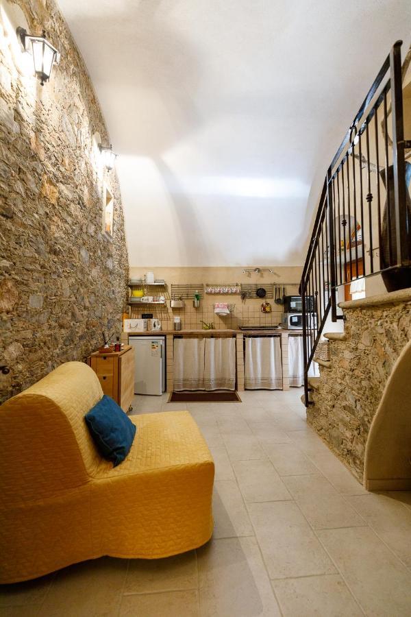 Arve Castelbianco - B&B E Appartamento Colletta Ngoại thất bức ảnh